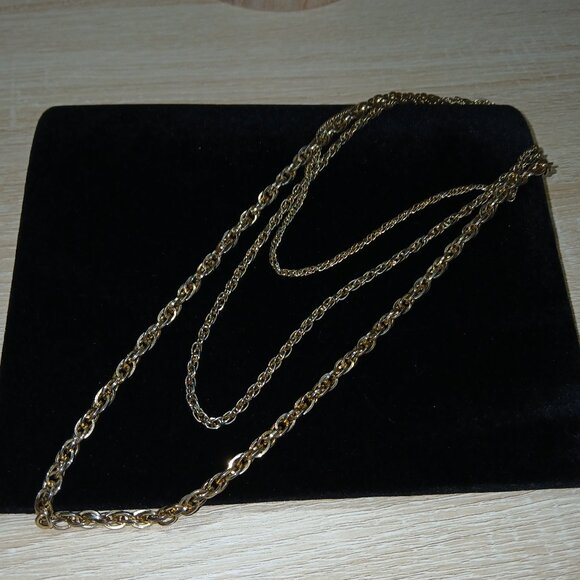 Gold Tone Layered Chains Vintage Necklace Costume Jewelry #106 - Picture 2 of 13